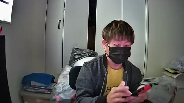 Osikokusama online show from 11/18/25, 01:32