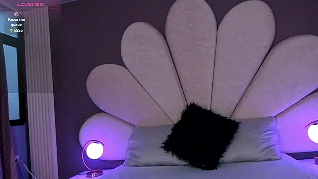 Susa1userma  online show from 12/19/25, 11:23