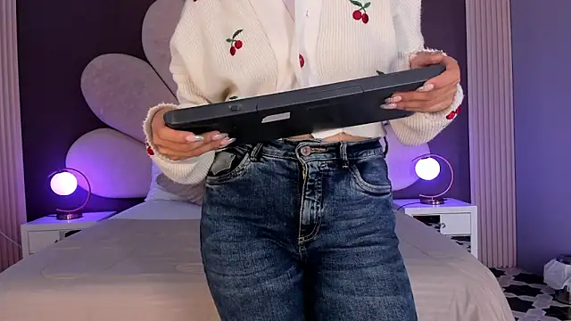 Susa1userma  online show from 04/16/26, 11:44