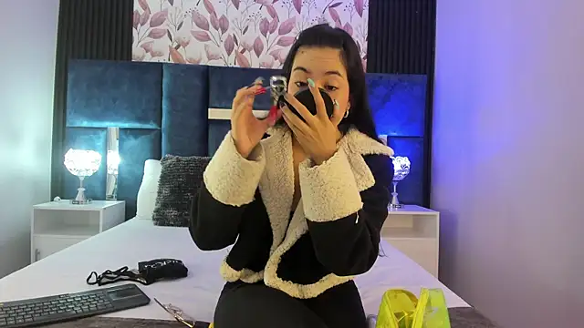 Susa1userma  online show from 01/09/26, 11:17