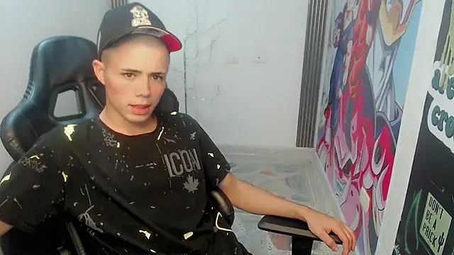 Snapshot of bby_santi chatting on 01/22/25, 01:00 bby santi online show from 01/22/25, 01:00