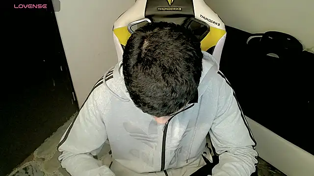 Snapshot of bby_santi chatting on 10/07/25, 12:06 bby santi online show from 10/07/25, 12:06