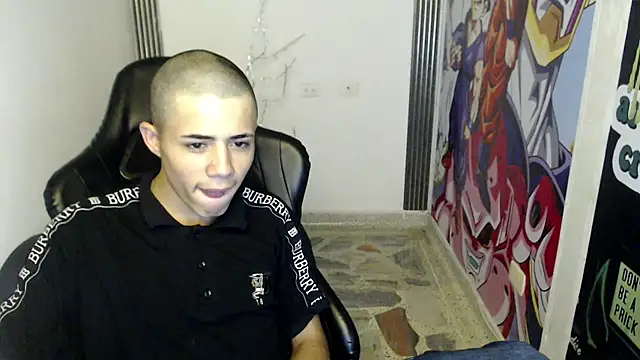 Snapshot of bby_santi chatting on 01/24/25, 04:39 bby santi online show from 01/24/25, 04:39