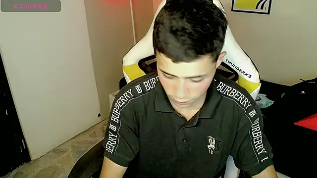 Snapshot of bby_santi chatting on 09/26/25, 04:36 bby santi online show from 09/26/25, 04:36