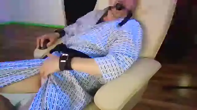 Snapshot of Minm666 chatting on 12/19/24, 09:16 Minm666 online show from 12/19/24, 09:16