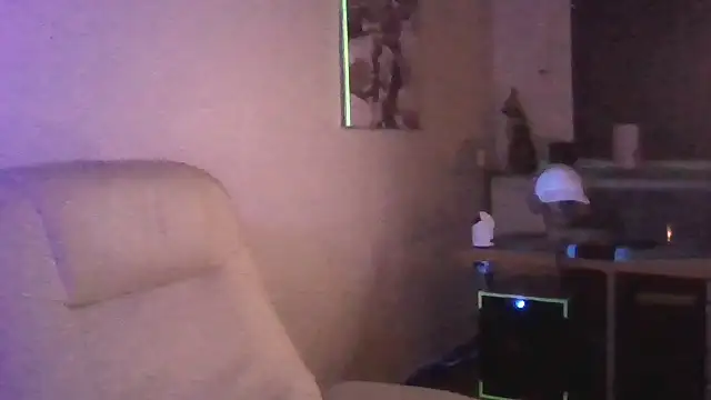 Snapshot of Minm666 chatting on 02/04/25, 07:55 Minm666 online show from 02/04/25, 07:55