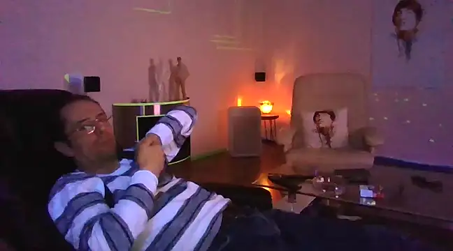 Snapshot of Minm666 chatting on 02/26/25, 10:04 Minm666 online show from 02/26/25, 10:04