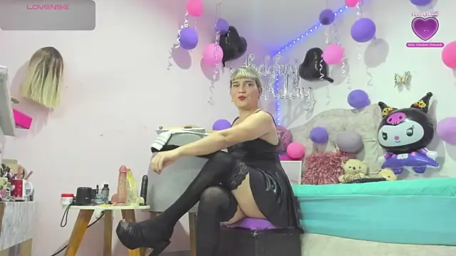 tania lucia1 online show from 10/13/25, 10:54