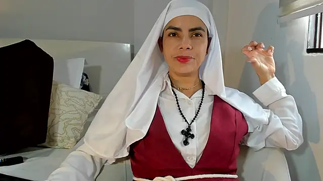 ClaraMariaMon online show from 06/04/26, 04:44