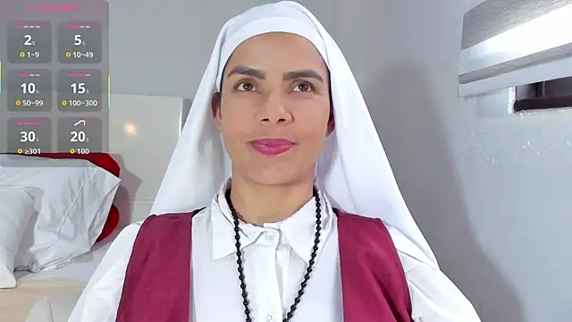 ClaraMariaMon online show from 02/06/26, 07:21