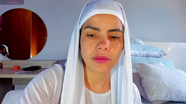 ClaraMariaMon online show from 03/08/25, 04:17