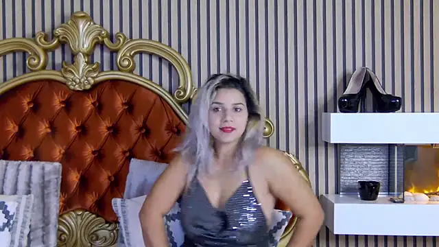 Snapshot of SweetMissXXX chatting on 10/17/25, 06:28 SweetMissXXX online show from 10/17/25, 06:28