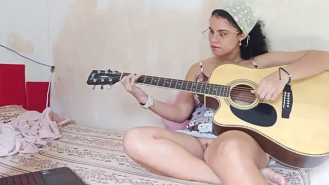 Snapshot of ELIZABETHFX chatting on 03/05/25, 06:23 ELIZABETHFX online show from 03/05/25, 06:23