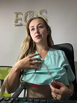 Snapshot of CamilaWishes chatting on 12/15/24, 07:35 CamilaWishes online show from 12/15/24, 07:35