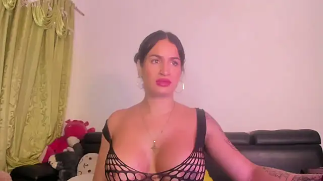Snapshot of jennifer_ts chatting on 06/21/26, 06:30 jennifer ts online show from 06/21/26, 06:30