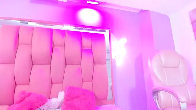 Snapshot of jennifer_ts chatting on 11/28/25, 09:04 jennifer ts online show from 11/28/25, 09:04