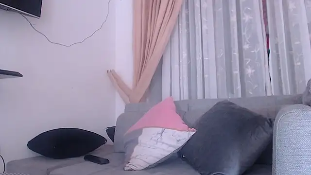 Snapshot of jennifer_ts chatting on 02/19/25, 02:44 jennifer ts online show from 02/19/25, 02:44