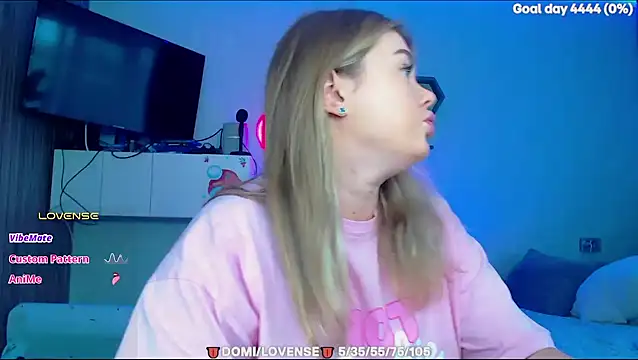 SuchCute online show from 02/08/26, 03:15