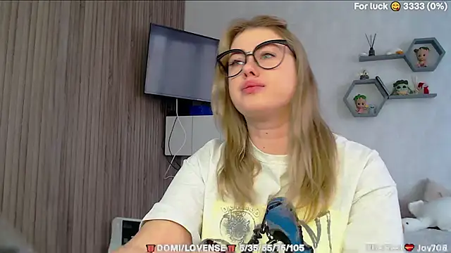 SuchCute online show from 03/10/26, 02:37