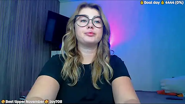 SuchCute online show from 11/23/25, 03:05