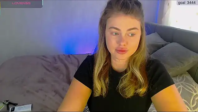 SuchCute online show from 11/06/25, 02:37