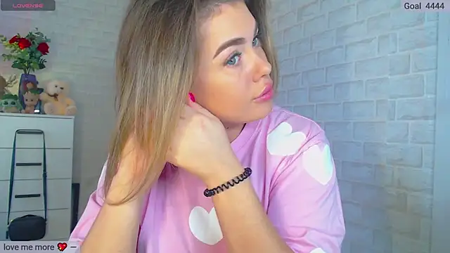 SuchCute online show from 03/11/25, 01:59