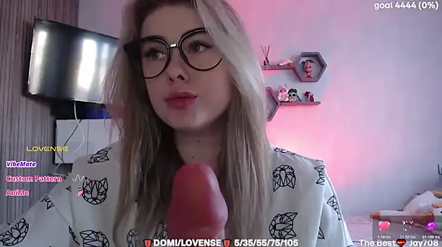 SuchCute online show from 02/21/26, 03:52