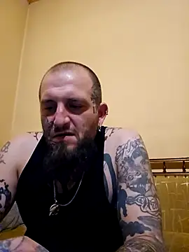 Snapshot of TattooedDick92 chatting on 01/24/25, 08:53 TattooedDick92 online show from 01/24/25, 08:53