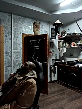 Snapshot of TattooedDick92 chatting on 12/20/25, 01:41 TattooedDick92 online show from 12/20/25, 01:41