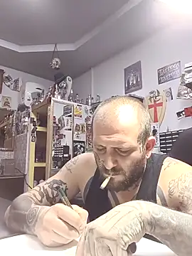 Snapshot of TattooedDick92 chatting on 12/04/25, 04:28 TattooedDick92 online show from 12/04/25, 04:28