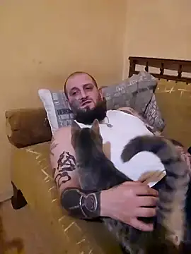 Snapshot of TattooedDick92 chatting on 01/01/25, 08:58 TattooedDick92 online show from 01/01/25, 08:58