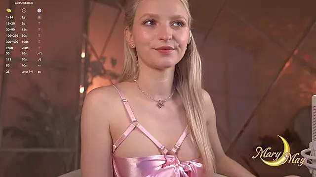 Snapshot of marylunamay chatting on 06/12/26, 04:32 marylunamay online show from 06/12/26, 04:32