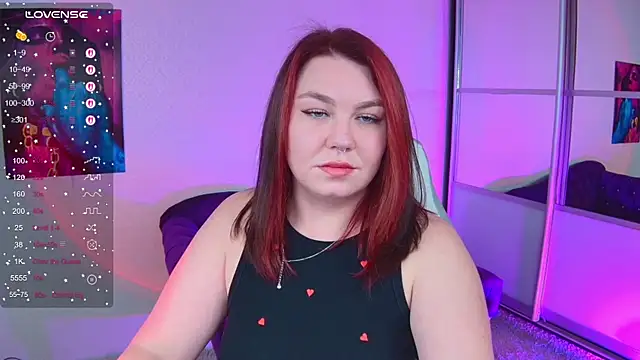 Snapshot of Lilumytrend chatting on 10/11/25, 12:17 Lilumytrend online show from 10/11/25, 12:17