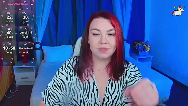 Snapshot of Lilumytrend chatting on 10/21/25, 12:15 Lilumytrend online show from 10/21/25, 12:15