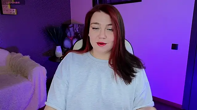 Snapshot of Lilumytrend chatting on 03/23/25, 06:16 Lilumytrend online show from 03/23/25, 06:16