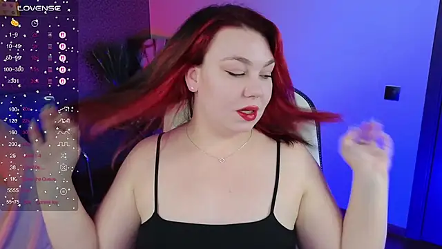 Snapshot of Lilumytrend chatting on 10/23/25, 12:15 Lilumytrend online show from 10/23/25, 12:15