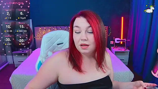 Snapshot of Lilumytrend chatting on 11/26/25, 12:05 Lilumytrend online show from 11/26/25, 12:05