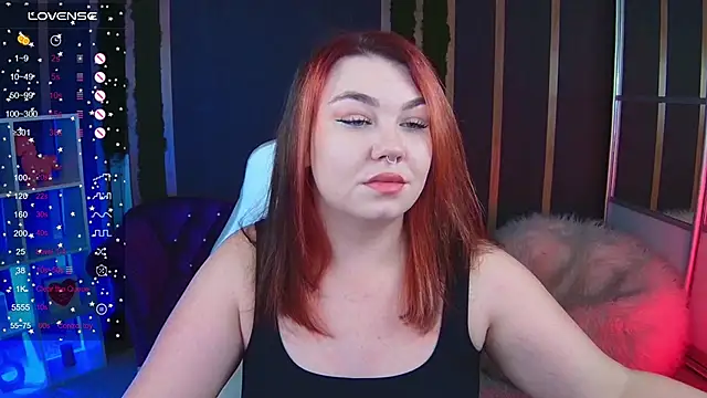 Snapshot of Lilumytrend chatting on 11/11/25, 12:11 Lilumytrend online show from 11/11/25, 12:11