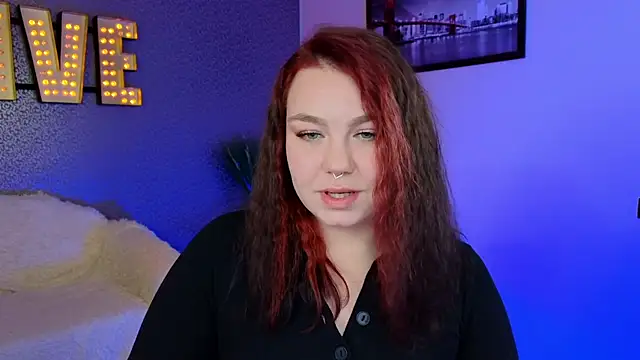 Snapshot of Lilumytrend chatting on 03/02/25, 04:39 Lilumytrend online show from 03/02/25, 04:39