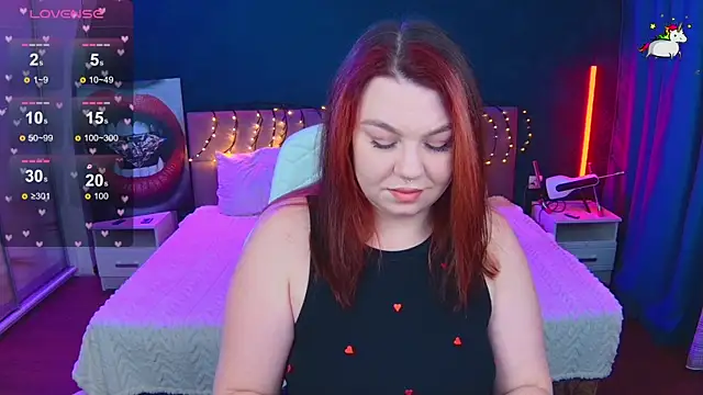 Snapshot of Lilumytrend chatting on 12/14/25, 06:08 Lilumytrend online show from 12/14/25, 06:08