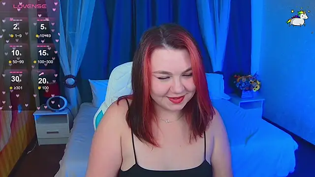 Snapshot of Lilumytrend chatting on 10/07/25, 12:17 Lilumytrend online show from 10/07/25, 12:17