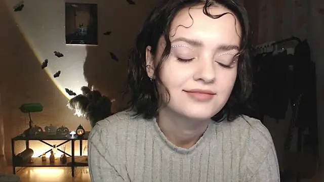 CuteRuby99 online show from 10/31/25, 03:19