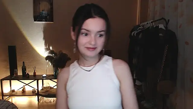 Snapshot of CuteRuby99 chatting on 02/13/25, 04:39 CuteRuby99 online show from 02/13/25, 04:39