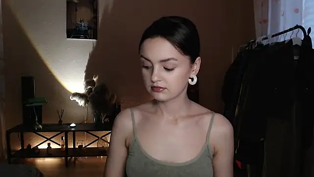 CuteRuby99 online show from 05/13/26, 02:24