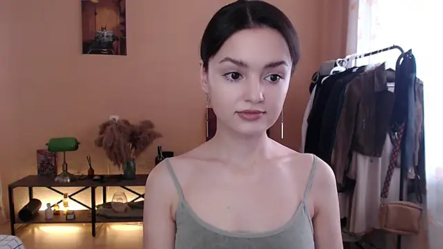 Snapshot of CuteRuby99 chatting on 10/28/25, 08:35 CuteRuby99 online show from 10/28/25, 08:35