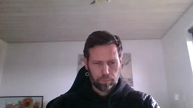 Snapshot of Gotta1 chatting on 02/25/25, 01:53 Gotta1 online show from 02/25/25, 01:53