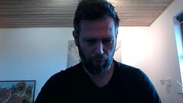 Snapshot of Gotta1 chatting on 12/29/24, 11:29 Gotta1 online show from 12/29/24, 11:29
