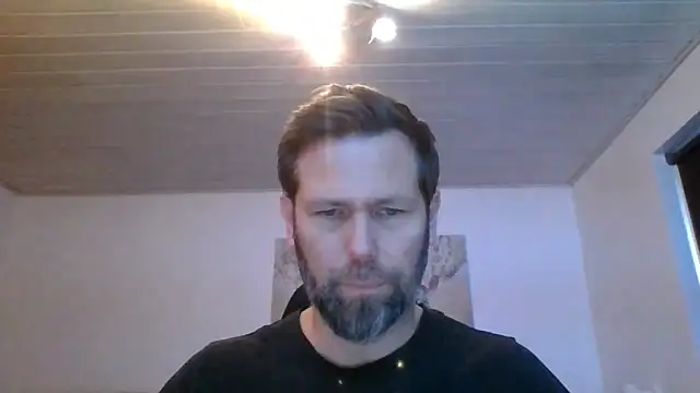 Snapshot of Gotta1 chatting on 11/28/25, 10:37 Gotta1 online show from 11/28/25, 10:37