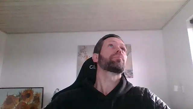Snapshot of Gotta1 chatting on 02/24/25, 01:53 Gotta1 online show from 02/24/25, 01:53