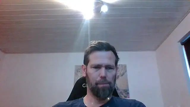 Snapshot of Gotta1 chatting on 11/17/25, 12:09 Gotta1 online show from 11/17/25, 12:09